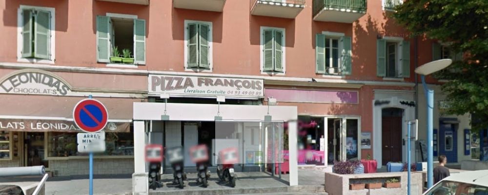 PIZZA FRANCOIS Mandelieu: 1 grande bouteille de Coca ou de vin offerte*.