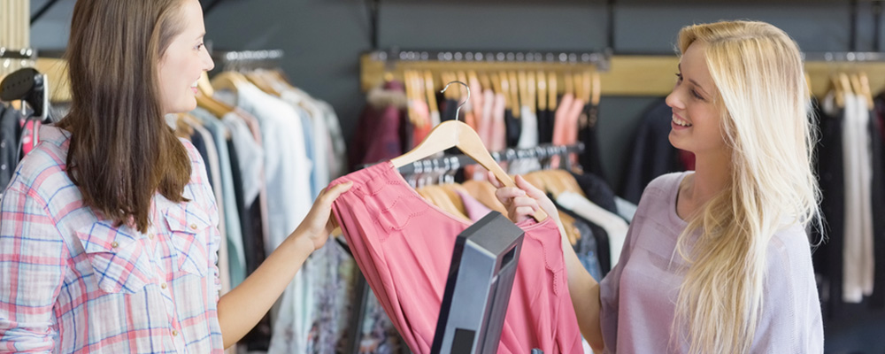 Vêtements Carretier: un foulard dame offert